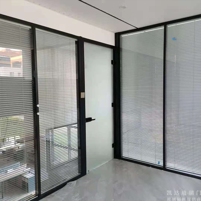 將玻璃隔斷用于衛(wèi)生間合適嗎?