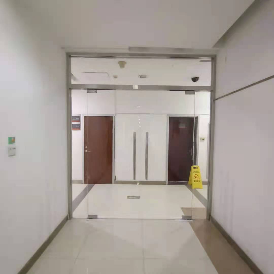 濟南玻璃門斷電如何上鎖？怎么加裝門禁呢？