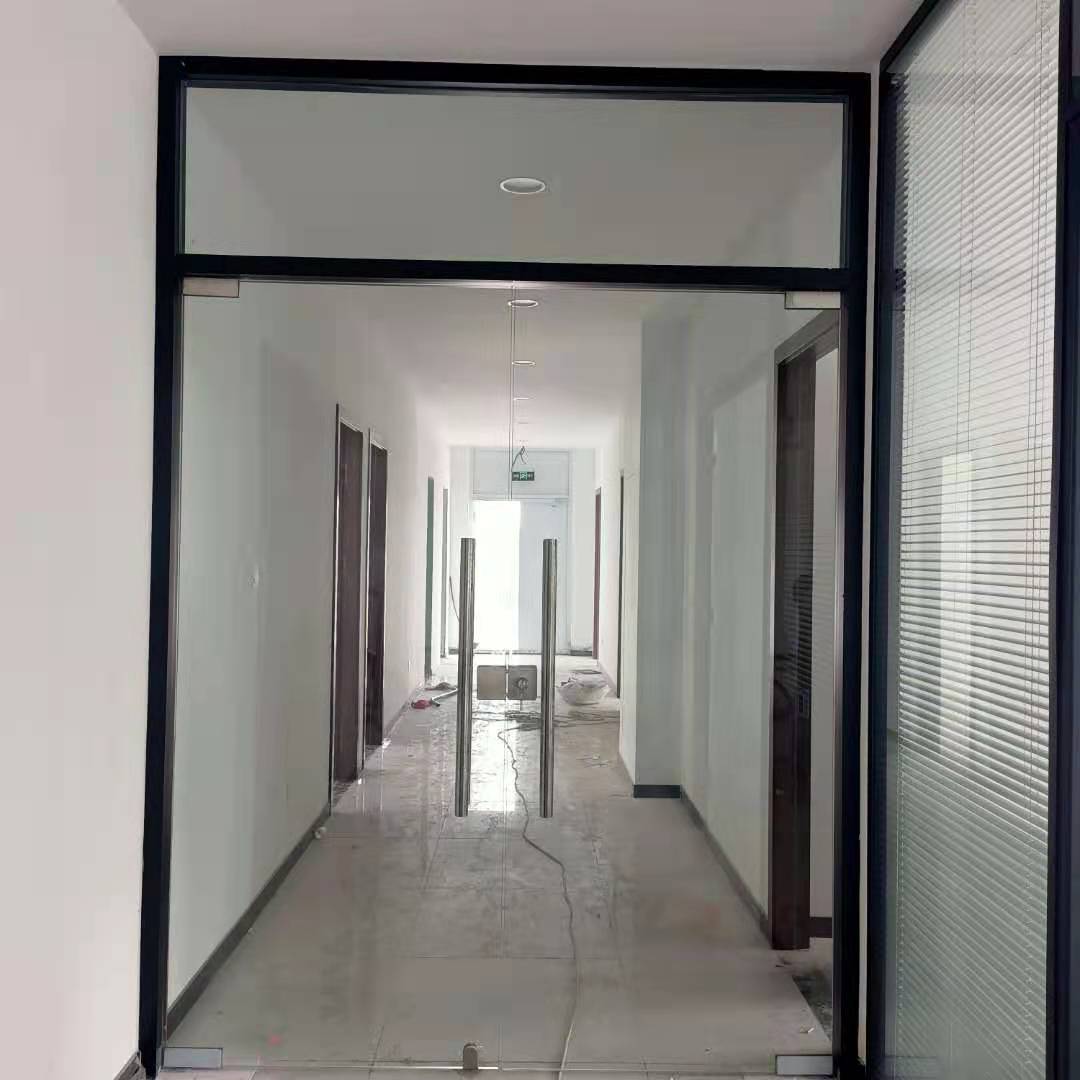 玻璃門如何選擇合適的規格和尺寸?